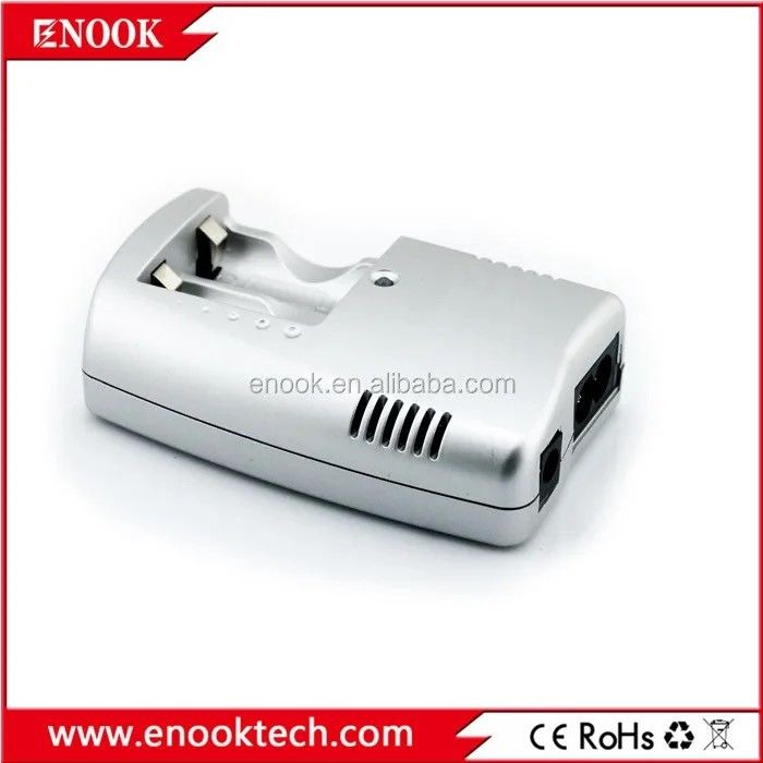 Kunststoff 18650 Smart Li-Ionen Batterie Ladegerät Geräte Lautsprecher Silberfarbe