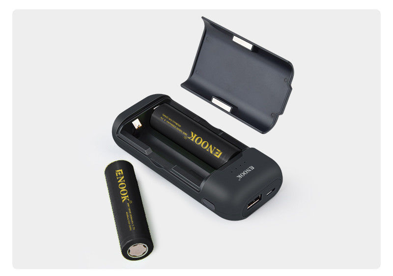 Abnehmbare 18650 21700 Lithium-Ionen-Batterie-Ladegerät Typ C Schnellladekraftbank