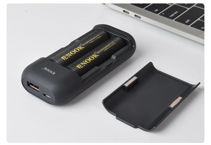 Abnehmbare 18650 21700 Lithium-Ionen-Batterie-Ladegerät Typ C Schnellladekraftbank